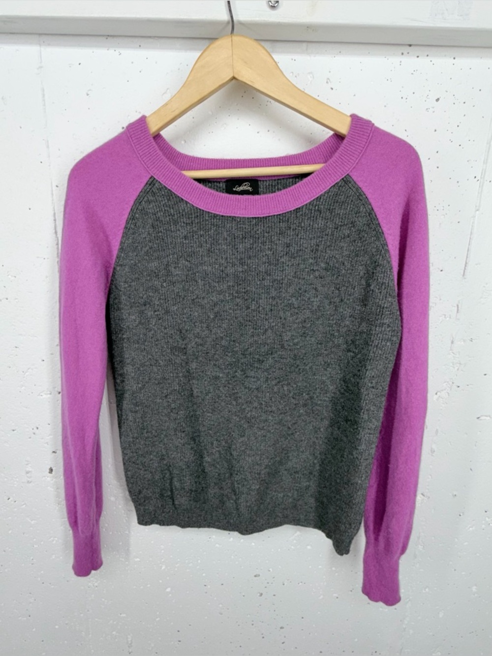 Lochleven Women’s Size Medium Fuchsia & Gray Crew Neck Cashmere Sweater